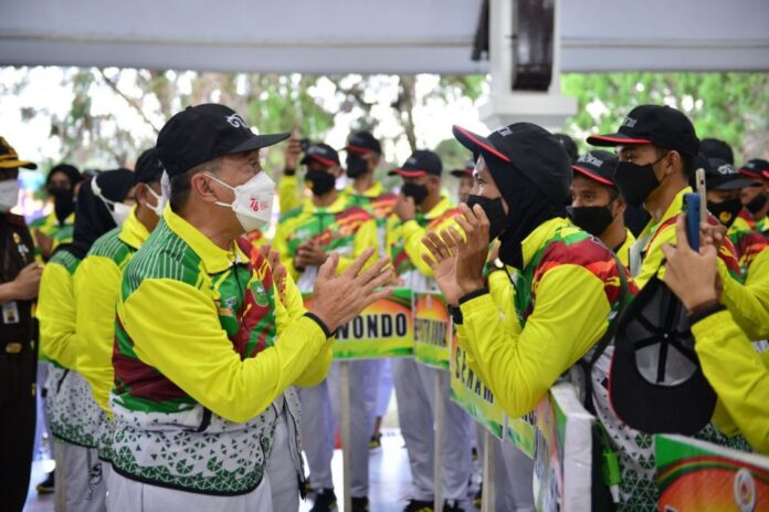 gubernur-riau-apresiasi-dedikasi-ti