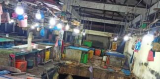 Pasar KUD Roboh