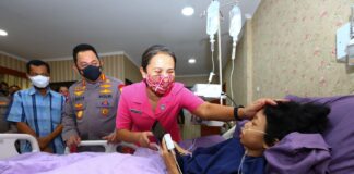 Kapolri Jenguk Sinta Aulia
