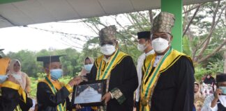 Wisuda Ratusan Santri