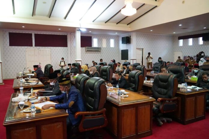 IMG-20220301-WA0024 DPRD Karimun Sahkan Pimpinan AKD