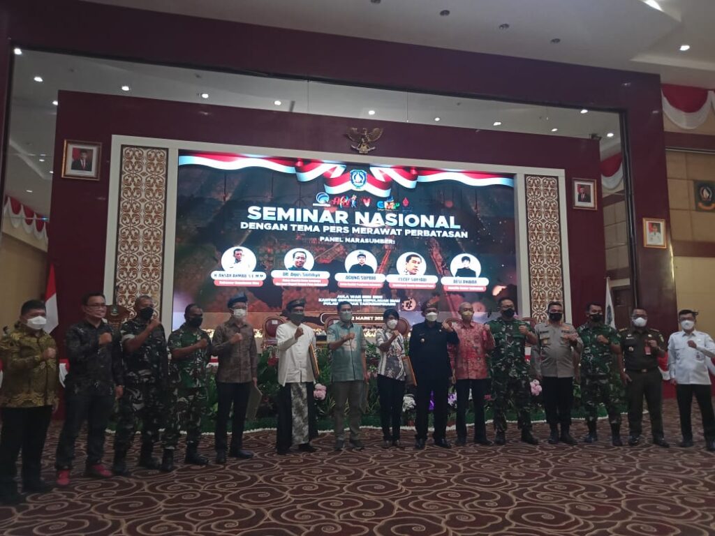 Pers Merawat Perbatasan