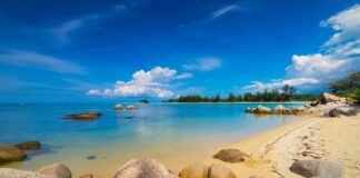 Kembangkan Pantai Trikora