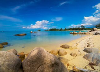 Kembangkan Pantai Trikora