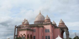 Masjid Pink