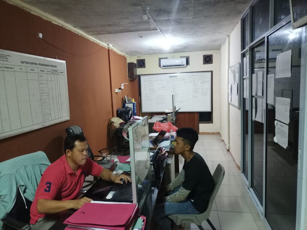 Aniaya Teman Sendiri