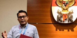 KPK Periksa Bupati Karimun