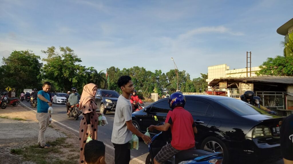 Bgikan Ratusan Takjil