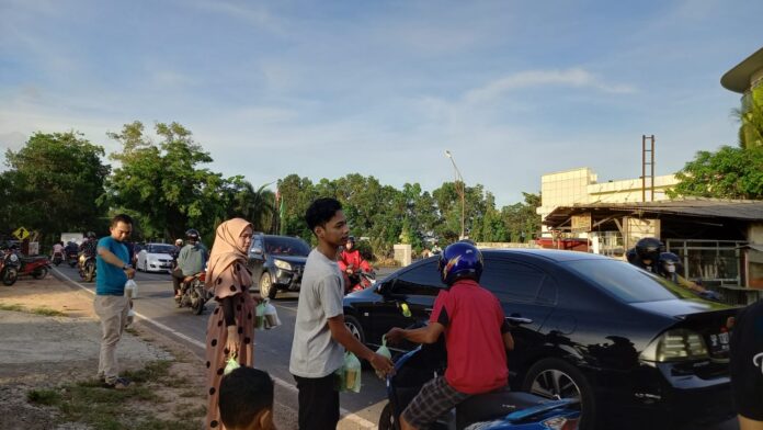 Bgikan Ratusan Takjil