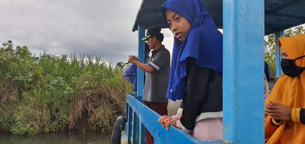 Kembaran Rina