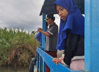 Kembaran Rina