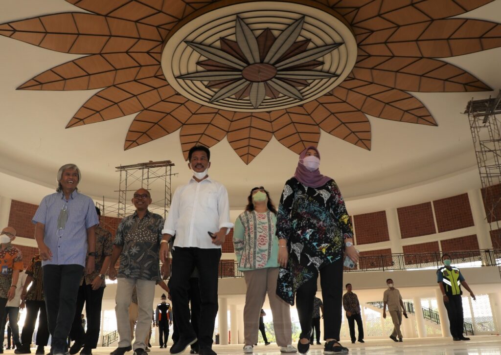 Pembangunan Masjid Tanjak