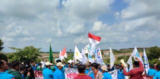 Mahasiswa Demo Kenaikan BBM