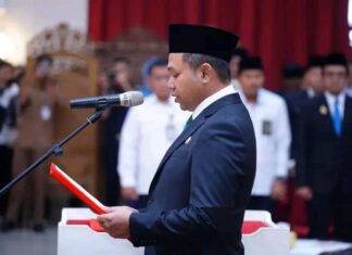 Gubernur Riau Abdul Wahid Lantik Taufik Oh Sebagai Sekretaris Daerah Riau