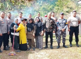 Ciptakan Lingkungan Nyaman, Kelurahan Letung Gelar Jumat Bersih