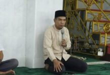 Wabup Lingga Hadiri Pembagian Sembako dan Santunan di Masjid Azzulfa