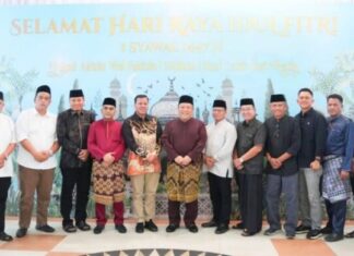 Ketua DPRD Provinsi Riau Silaturahmi Idul Fitri ke Kediaman Plt Gubernur Riau