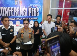Polda Kepri Ungkap Penyelundupan 100.000 Benih Bening Lobster