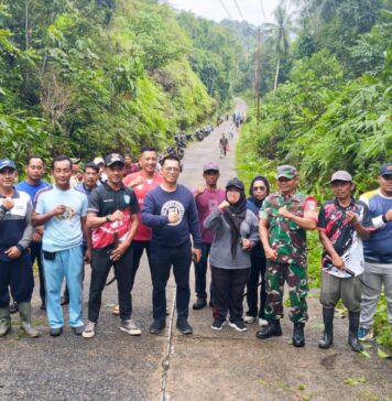 Bupati Anambas Pantau Gotong-royong Jumat Asri di Ulu Maras 