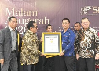 Bupati Anambas Terima Anugerah Tokoh Inspiratif SMSI 2026