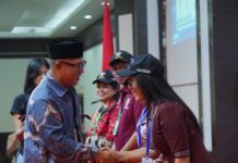 Wagub Kepri Lepas Kontingen Pesparawi ke Manokwari