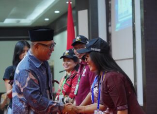 Wagub Kepri Lepas Kontingen Pesparawi ke Manokwari