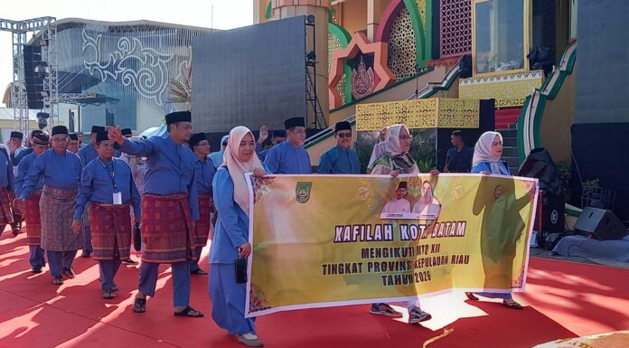 Ribuan Peserta Ikuti Pawai Ta’aruf MTQ Kepri ke-XII