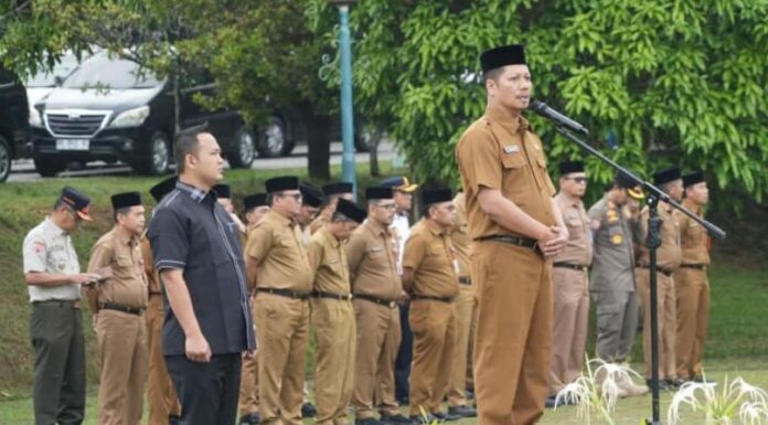 Plt Bupati Kuansing Ajak ASN Berikan Pelayanan Terbaik