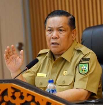 Pemprov Riau Gandeng Perusahaan Perbaiki Jalan Mahato–Simpang Manggala