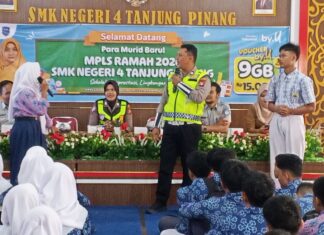 Satlantas Polresta Tanjungpinang Edukasi Pelajar SMKN 4 Tertib Berlalu Lintas
