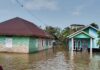 Hujan Lebat, Rumah Warga di Jalan Bukit Abun Terendam Banjir