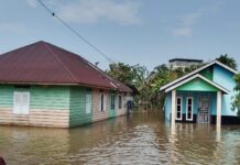 Hujan Lebat, Rumah Warga di Jalan Bukit Abun Terendam Banjir