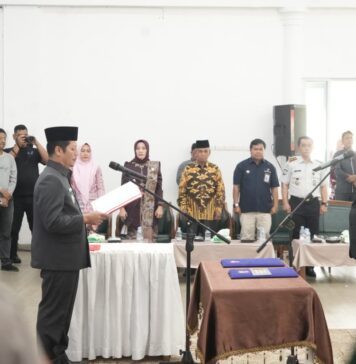 Muradi Resmi Jabat Pj Sekda Kuansing