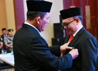 610 PNS Pemprov Kepri Terima Satyalancana Karya Satya