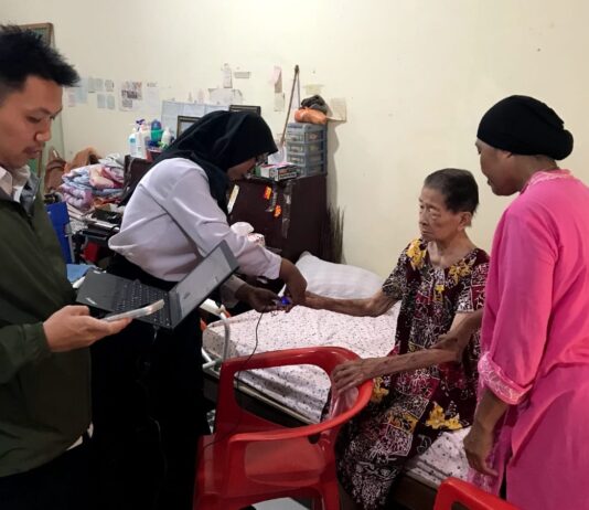 Imigrasi Karimun Jemput Data Pemohon Paspor ke Rumah