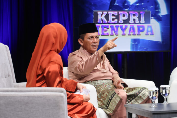 Gubernur Kepulauan Riau, Ansar Ahmad dalam Dialog Kepri Menyapa di Studio TVRI Kepri, Dompak, Kota Tanjungpinang, Rabu (23/9/2026). F:Sijoritoday.com/Diskominfo Kepri