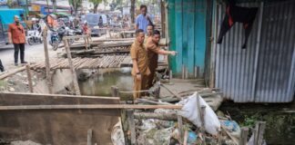 Wali Kota Pekanbaru Dorong Progress Pembangunan Drainase di Jalan Paus