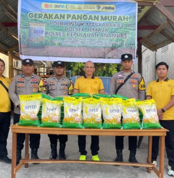 Antusias Warga Tinggi, 500 Kg Beras SPHP di Pasar Murah Polsek Jemaja Ludes 