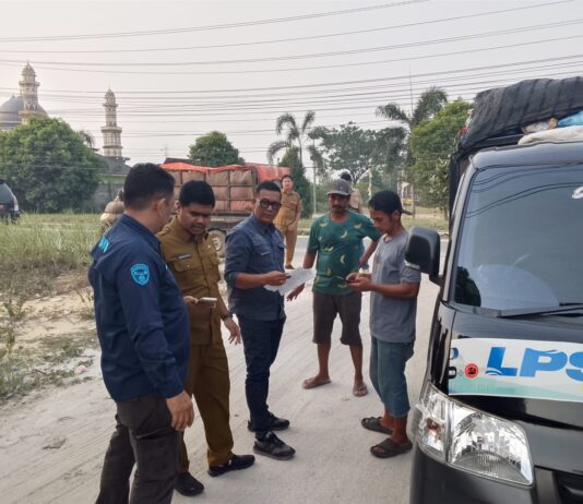 Modus Pakai Stiker LPS, 3 Angkutan Sampah Tanpa Izin Diamankan