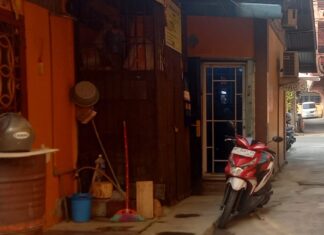 Warga Minta Pemerintah Bongkar Bangunan di Atas Drainase