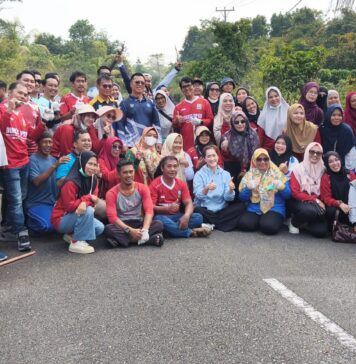 Bupati dan ASN Anambas Gotong-royong Bersihkan Lingkungan