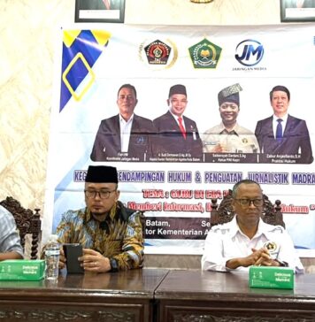 Kemenag Batam Bersama PWI Kepri Perkuat Kemampuan Jurnalistik Guru Madrasah