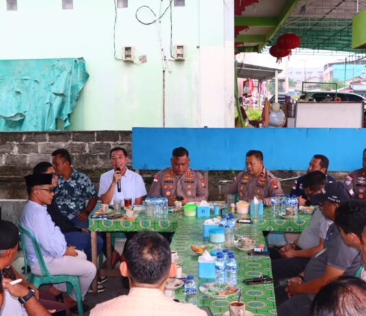 Kapolres Natuna Gelar Jumat Curhat dengan Pelaku Usaha 