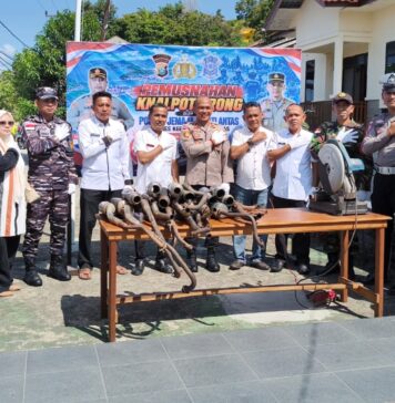 Polsek Jemaja Musnahkan 21 Knalpot Brong Hasil Razia