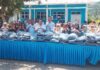 Bupati Anambas Serahkan 81 Seragam Sekolah ke Siswa SMPN 1 Jemaja 