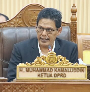 Ketua DPRD Batam Minta Maaf atas Molornya Jadwal Paripurna
