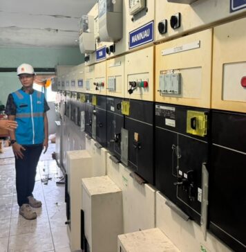 Bupati Anambas Tinjau Kedatangan Mesin PLTD