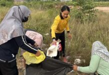 Kapolres Karimun Ajak Warga Bersihkan Lingkungan