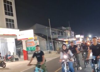 Singkep Cycling Community Gelar Gowes Malam Perdana